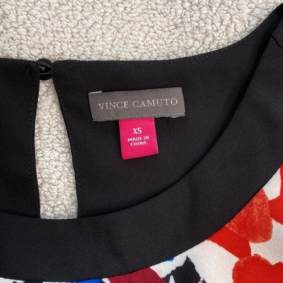 🌸Vince Camuto floral blouse red white and blue - Picture 6 of 9